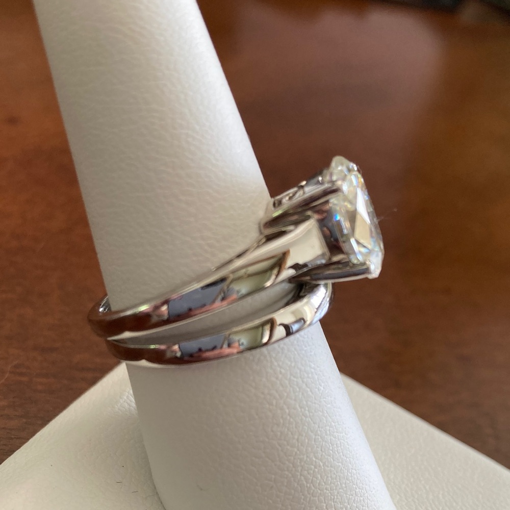Sterling Silver 3ct Moissanite Stone and Wedding Band Bridal Set - Picture 3 of 4